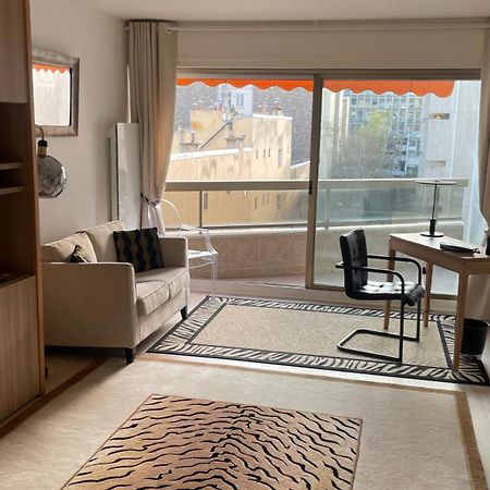 Un Studio De Luxe Les Champs Elysees Paryż Zewnętrze zdjęcie
